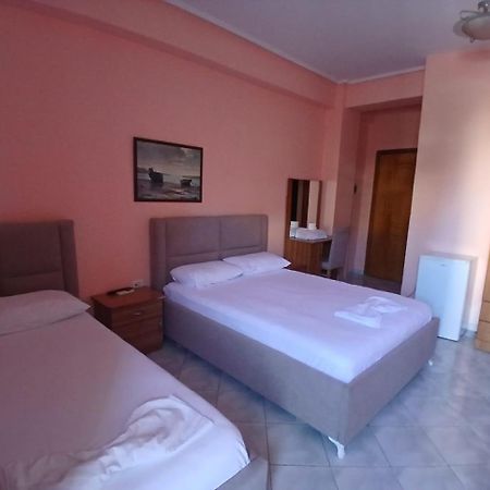 Hotel Rossi Vlorë エクステリア 写真