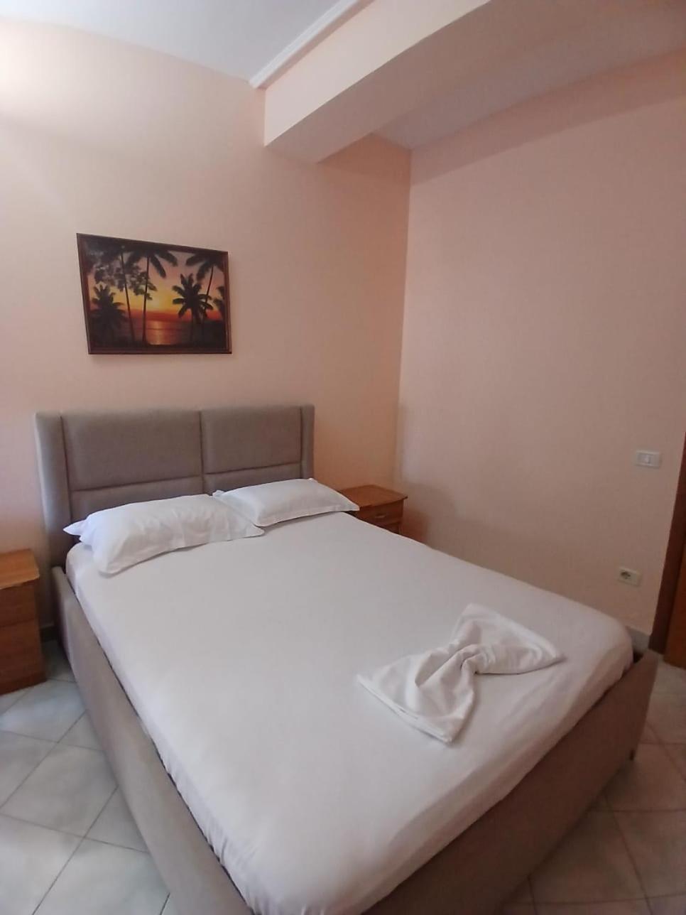 Hotel Rossi Vlorë エクステリア 写真