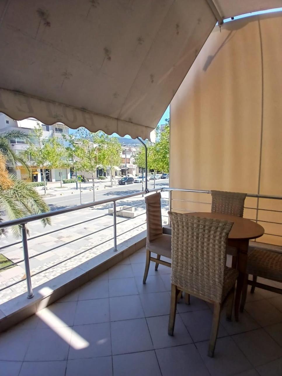 Hotel Rossi Vlorë エクステリア 写真
