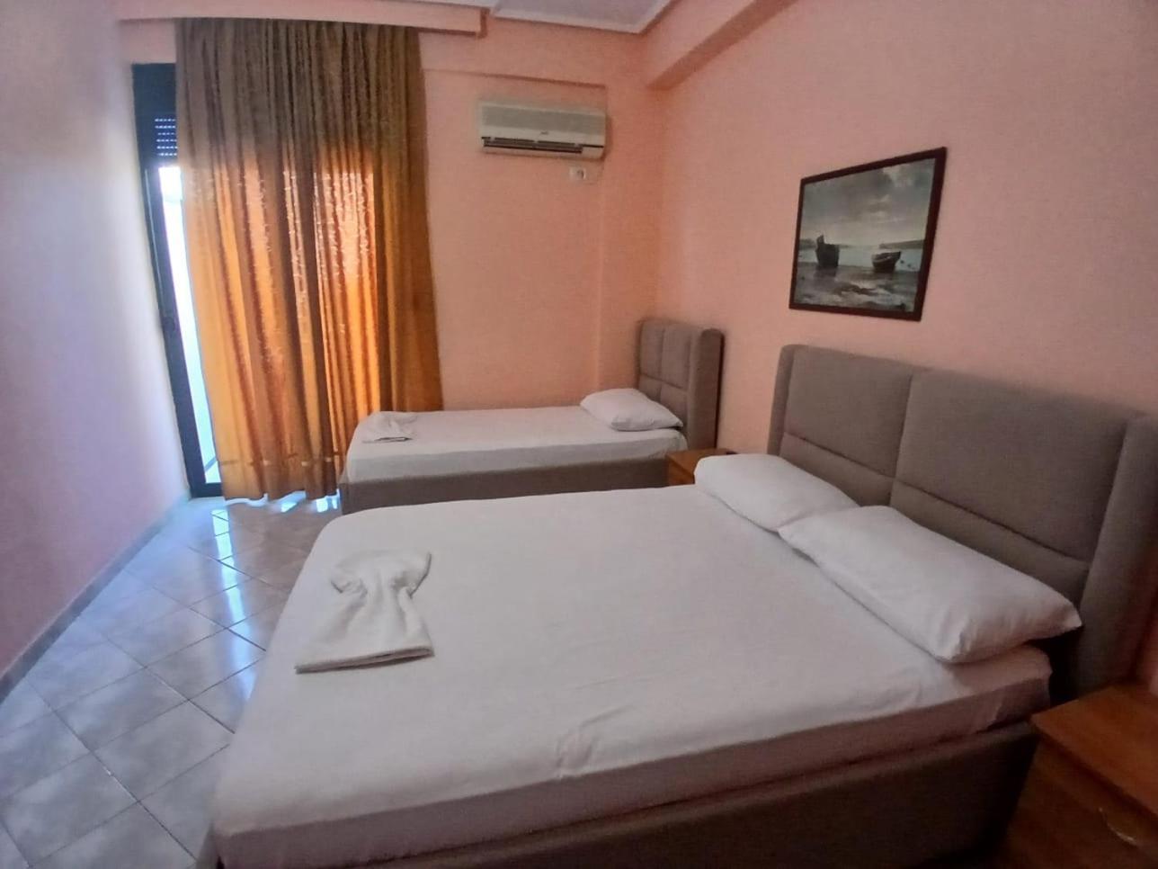 Hotel Rossi Vlorë エクステリア 写真
